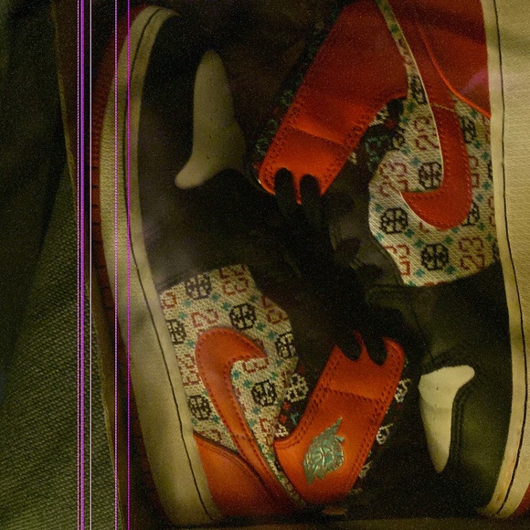 Air Jordan 1 mid SE (GS)
